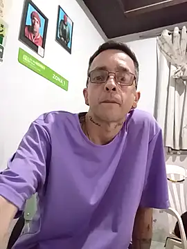 Snapshot of dinho_carioca chatting on September 29, 3:02 am dinho carioca online show from September 29, 3:02 am
