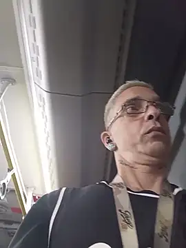 dinho carioca online show from March 12, 12:09 pm