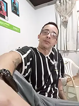 Snapshot of dinho_carioca chatting on September 14, 2:28 pm dinho carioca online show from September 14, 2:28 pm