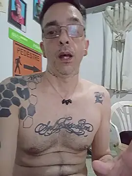 dinho carioca online show from November 15, 5:17 pm