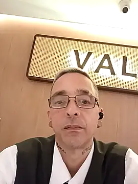 dinho carioca online show from February 16, 12:42 am