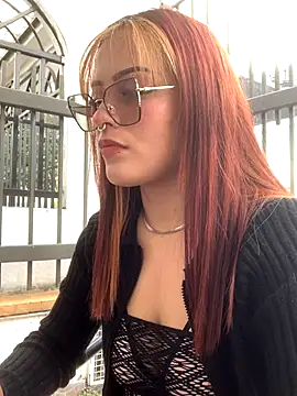 Laila Pink online show from October 28, 4:17 pm