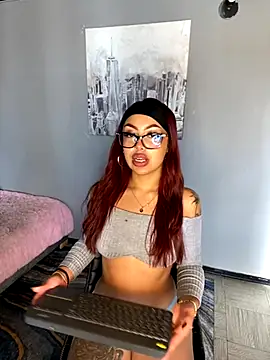 Snapshot of Laila_Pink chatting on September 9, 2:48 pm Laila Pink online show from September 9, 2:48 pm