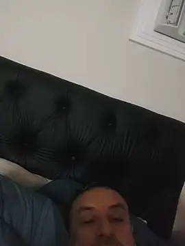 andrerj22 online show from May 14, 3:47 am