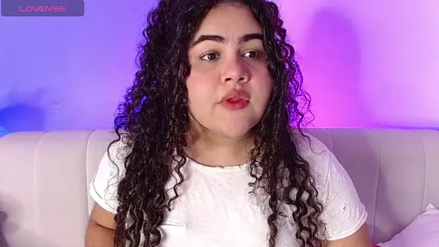 lourdes moon22 online show from December 21, 12:02 am