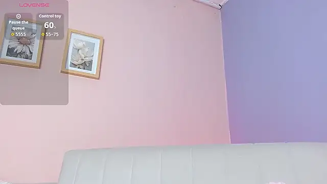 Snapshot of lourdes_moon22 chatting on October 10, 1:12 pm lourdes moon22 online show from October 10, 1:12 pm