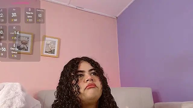 Snapshot of lourdes_moon22 chatting on October 21, 1:10 pm lourdes moon22 online show from October 21, 1:10 pm