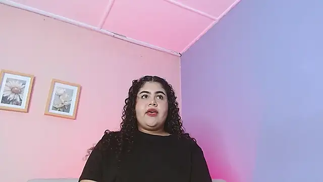 Snapshot of lourdes_moon22 chatting on September 18, 12:19 pm lourdes moon22 online show from September 18, 12:19 pm