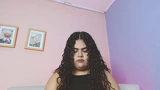 Snapshot of lourdes_moon22 chatting on September 24, 12:44 pm lourdes moon22 online show from September 24, 12:44 pm