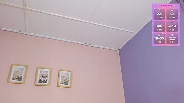 Snapshot of lourdes_moon22 chatting on September 29, 1:34 am lourdes moon22 online show from September 29, 1:34 am