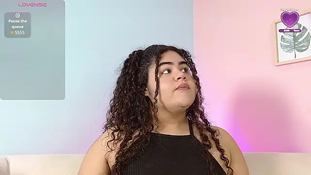 lourdes moon22 online show from January 12, 12:34 pm