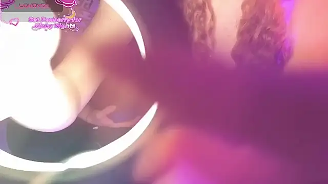 JuliCarl online show from February 19, 2:03 pm