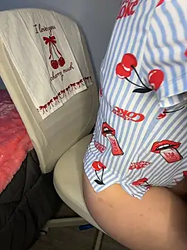 d3luluxx online show from February 28, 12:16 pm