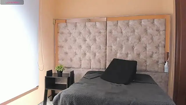 Snapshot of _afrodita23 chatting on January 17, 10:24 pm afrodita23 online show from January 17, 10:24 pm