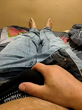 Snapshot of Normalludo0202 chatting on November 13, 4:11 pm Normalludo0202 online show from November 13, 4:11 pm