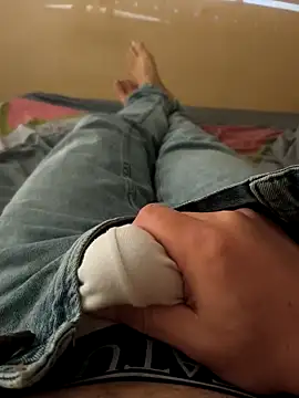 Snapshot of Normalludo0202 chatting on November 11, 2:45 pm Normalludo0202 online show from November 11, 2:45 pm