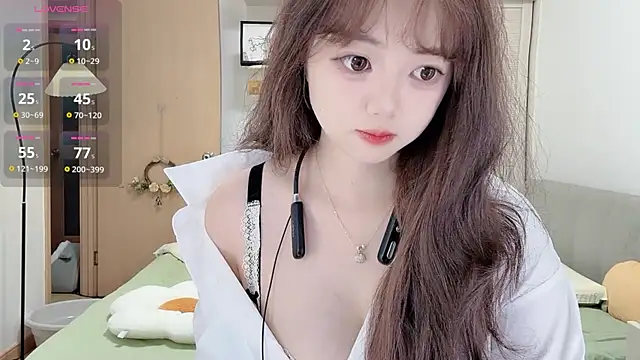 Snapshot of DDDDDoremi chatting on October 12, 2:24 am DDDDDoremi online show from October 12, 2:24 am