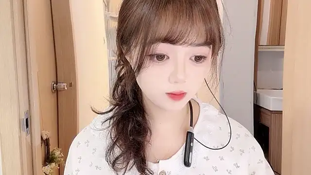 Snapshot of DDDDDoremi chatting on October 30, 1:48 am DDDDDoremi online show from October 30, 1:48 am