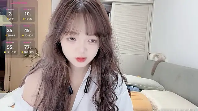 Snapshot of DDDDDoremi chatting on October 2, 2:59 am DDDDDoremi online show from October 2, 2:59 am