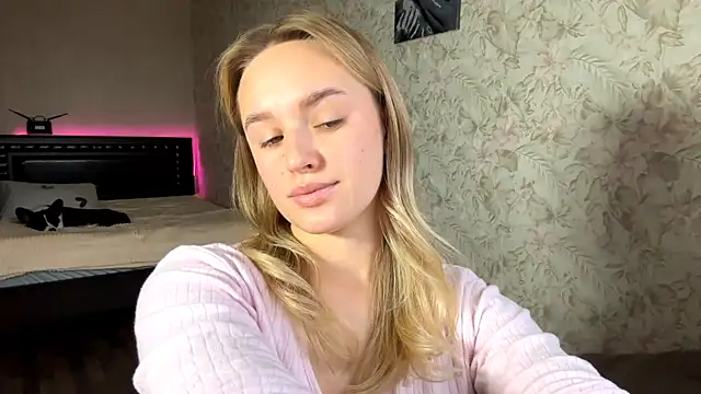 ElisabetLorney online show from November 29, 8:03 am