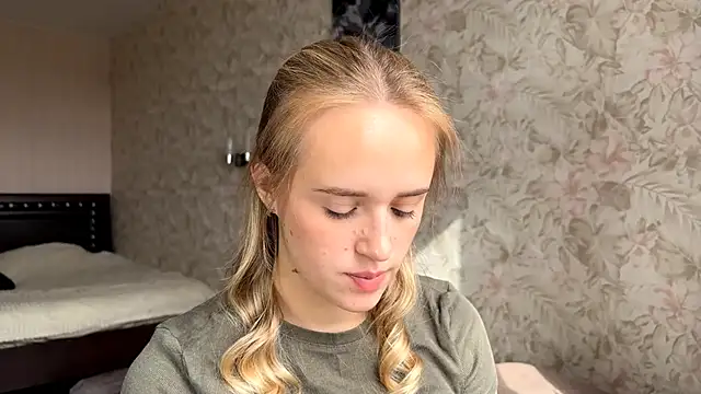 Snapshot of ElisabetLorney chatting on September 19, 8:07 am ElisabetLorney online show from September 19, 8:07 am