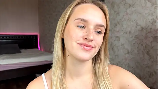 Snapshot of ElisabetLorney chatting on October 8, 8:05 am ElisabetLorney online show from October 8, 8:05 am