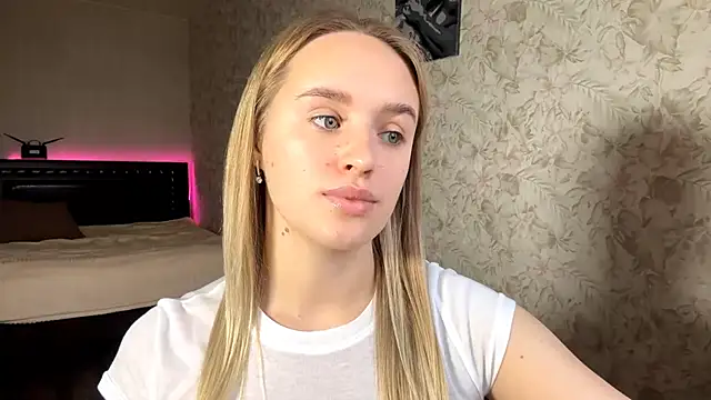 ElisabetLorney online show from December 1, 8:15 am