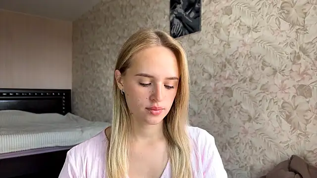 Snapshot of ElisabetLorney chatting on September 12, 8:03 am ElisabetLorney online show from September 12, 8:03 am