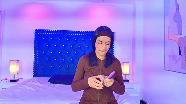 Damian and roxanne online show from March 9, 12:41 pm