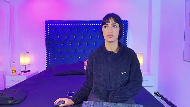 Damian and roxanne online show from March 11, 12:32 pm