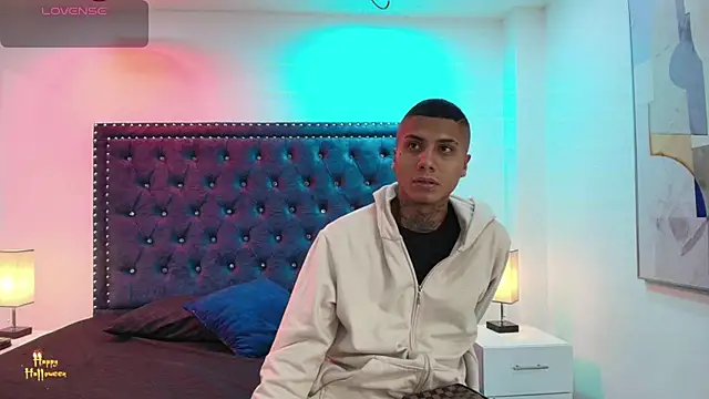 Damian and roxanne online show from October 26, 12:27 pm