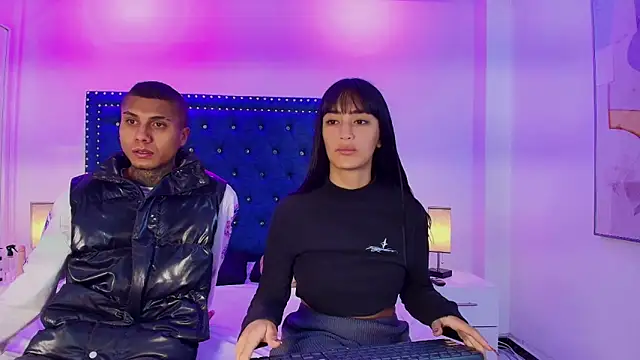 Damian and roxanne online show from April 7, 12:40 pm