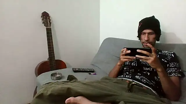 Alejandro92 cali online show from June 8, 1:00 am