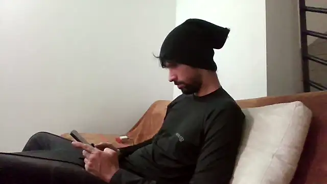 Alejandro92 cali online show from April 13, 1:59 pm