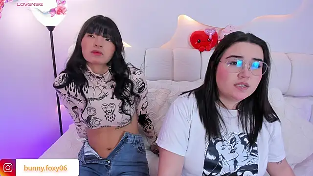 foxybunny online show from March 4, 4:20 am