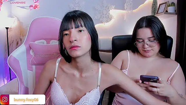 foxybunny online show from January 10, 6:09 am