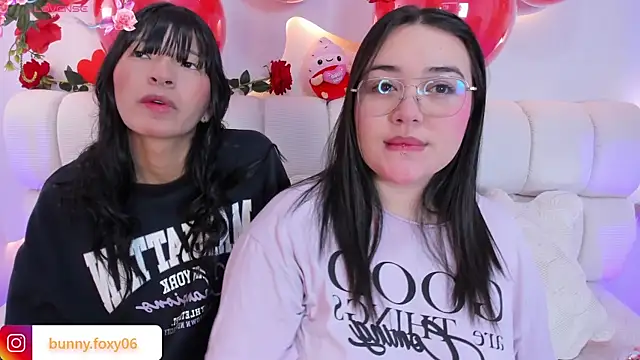 foxybunny online show from February 25, 5:18 am