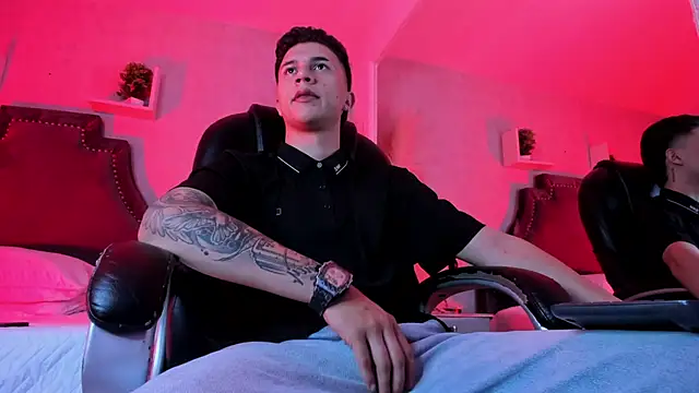 liaamsmiith  online show from January 19, 12:42 pm