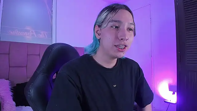 AngelFlexxx online show from April 23, 7:37 pm