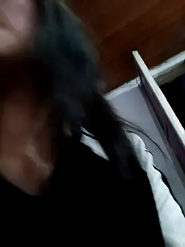 Zulema R1 online show from March 31, 10:56 pm