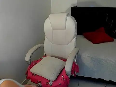 Zulema R1 online show from November 29, 3:06 am