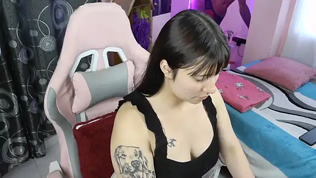 Zulema R1 online show from April 23, 9:38 pm