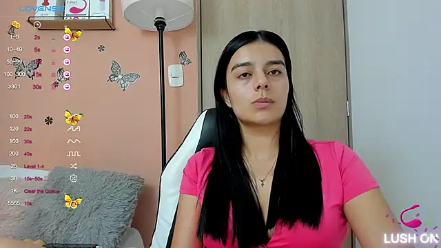 Snapshot of valerihouse chatting on February 5, 11:06 pm valerihouse online show from February 5, 11:06 pm