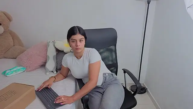 valerihouse online show from November 16, 12:26 am