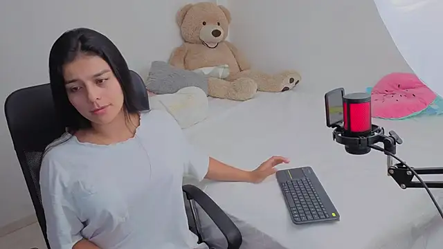 valerihouse online show from March 4, 12:07 am