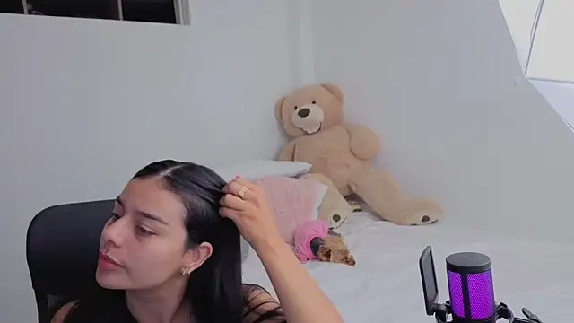 valerihouse online show from December 14, 12:50 am