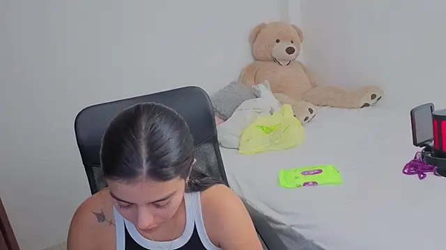 valerihouse online show from March 6, 1:44 am