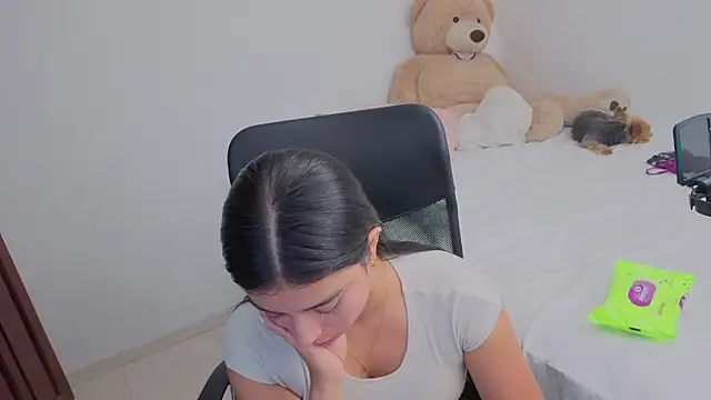 valerihouse online show from March 12, 1:00 am