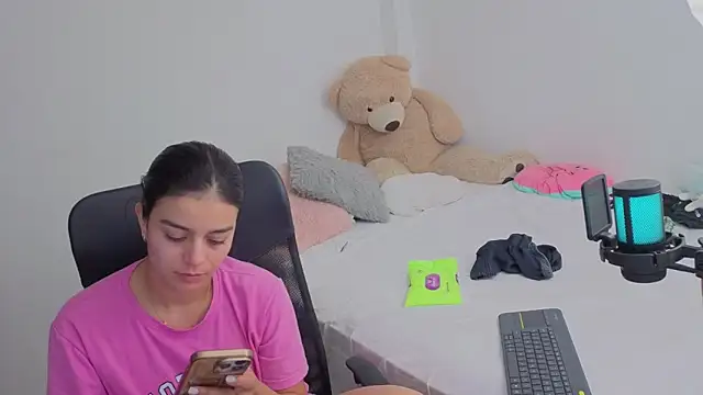 valerihouse online show from March 21, 1:29 am