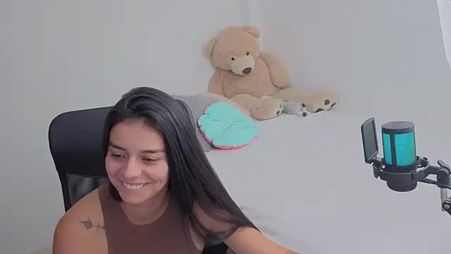 valerihouse online show from March 29, 2:02 am